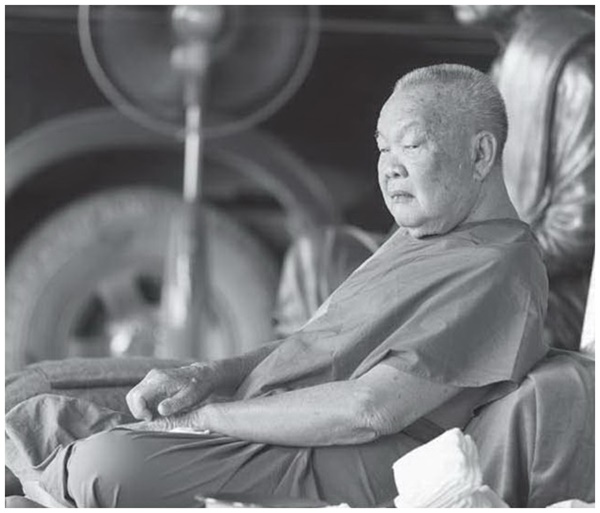 เศรษฐีธรรม (หลวงปู่ลี  กุสลธโร).jpg