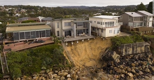 %2Fassets%2F200720231758-01-australia-coastal-erosion-homes-intl-hnk-scli-restricted-super-tease.jpg